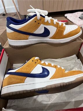 Nike SB Dunk Low Laser